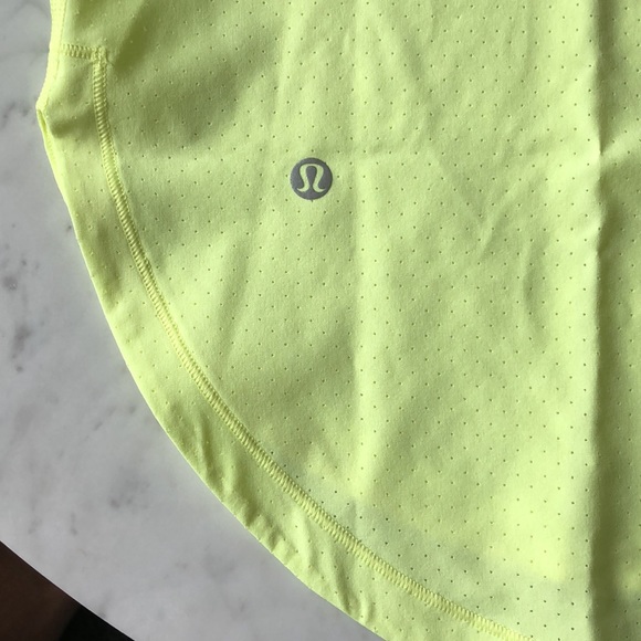 NWT lululemon X soul cycle close the distance tank color florid flash sz 4 - Picture 4 of 6